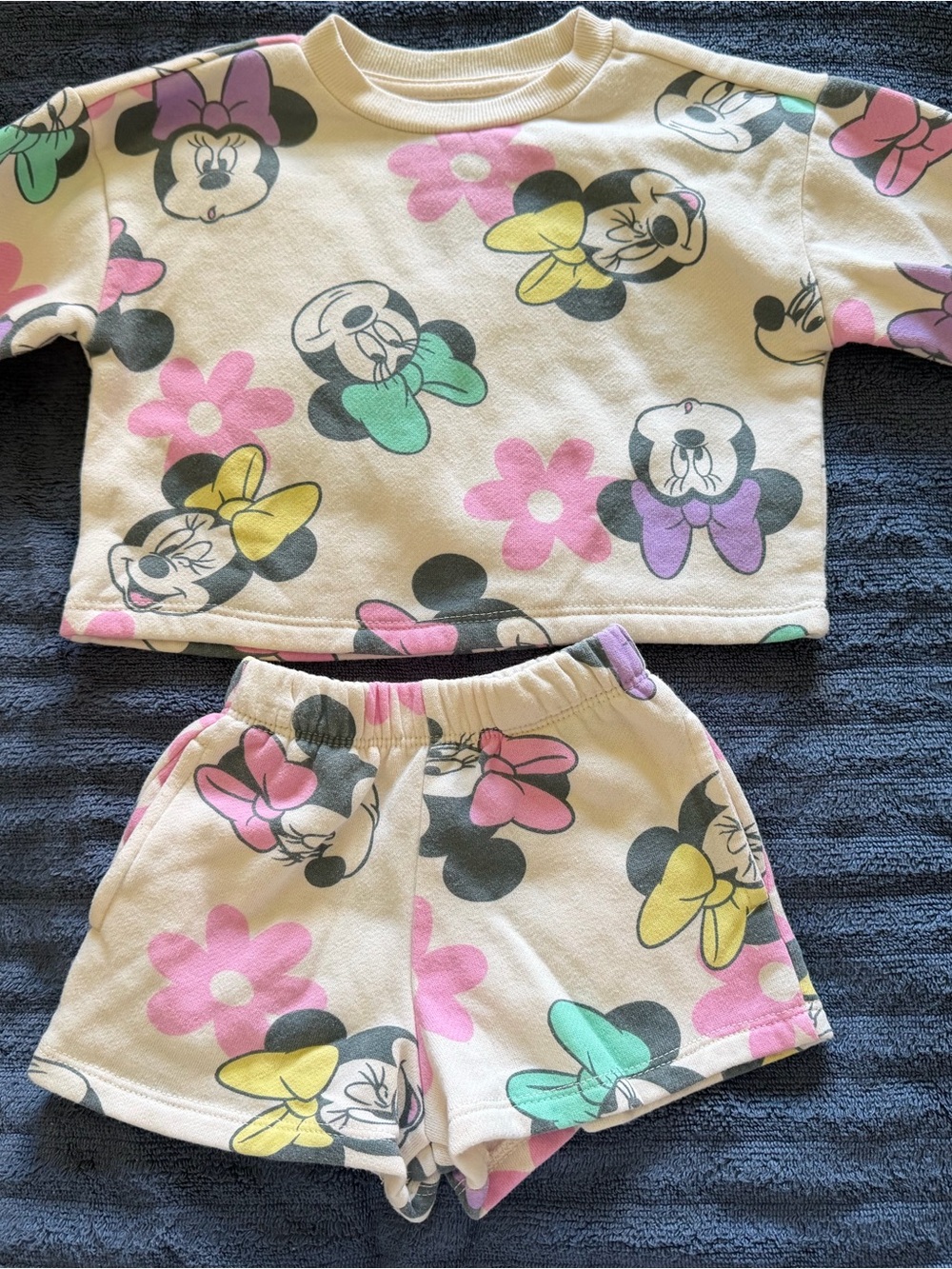 Minnie Mouse Baby Girl 2-Piece Pink Outfit